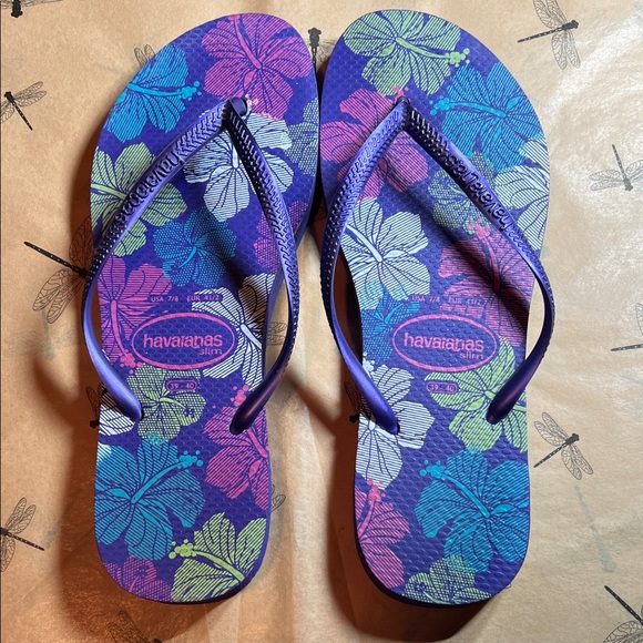 Havaianas Tropical and Neutral Flip Flops Collection - Picture 5 of 8